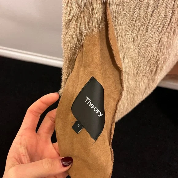 THEORY reversible shearling vest - Picture 6 of 6